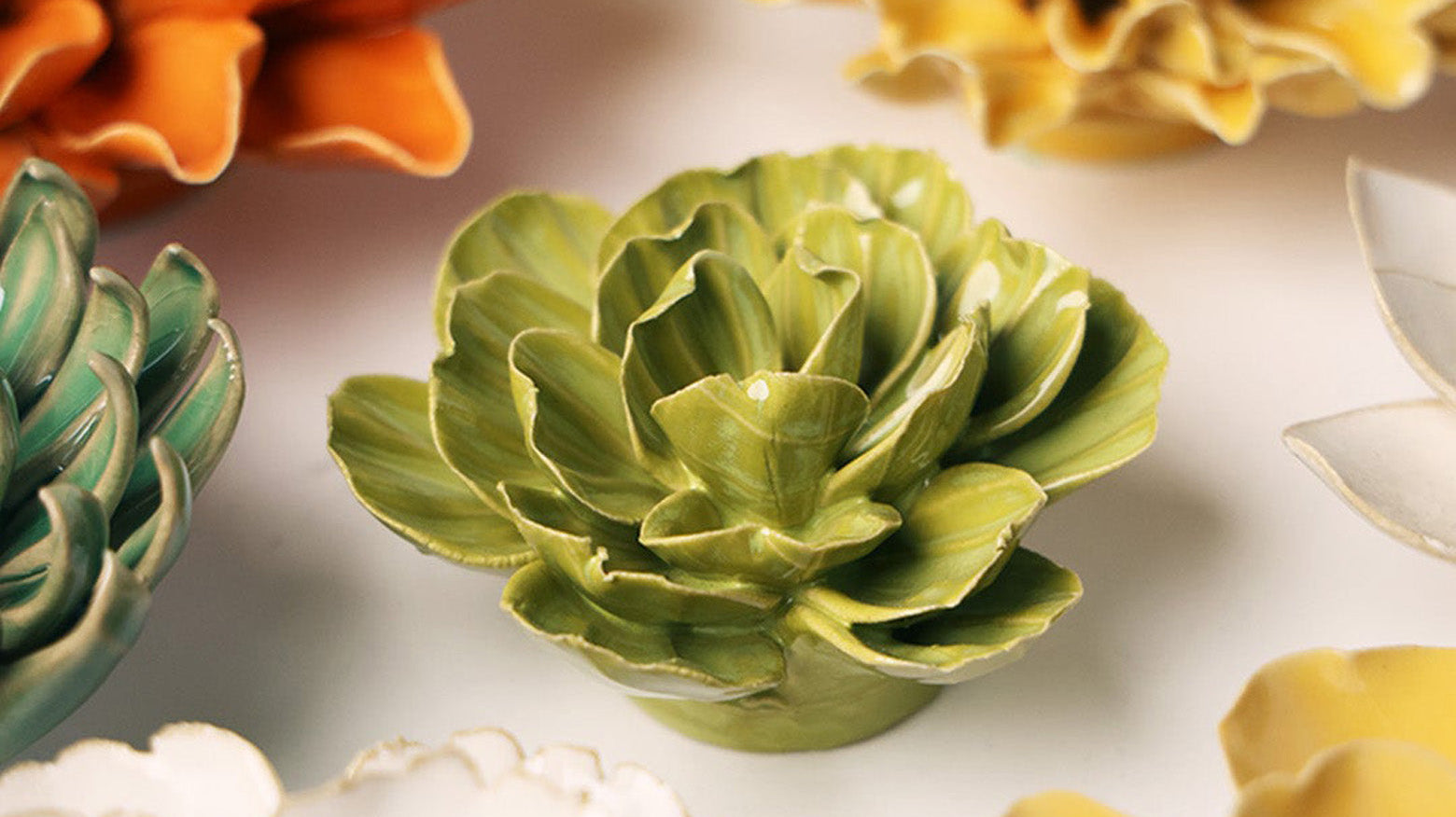 February birth flower: the primrose in handmade ceramic - Chive Studio