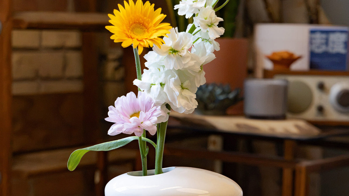Japanese Flower Arranging — A Guide to Ikebana, Chive Studio