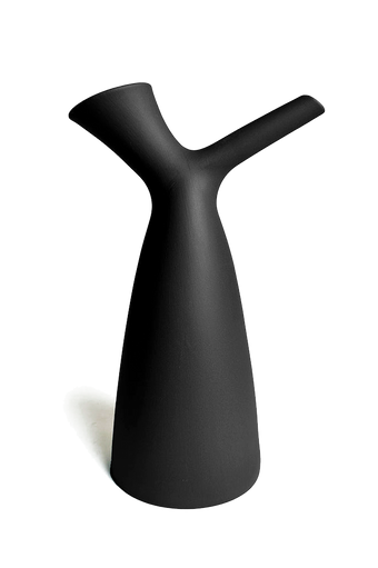 jessie watering jug in black, product image
